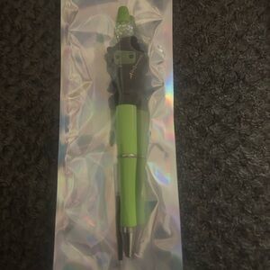 Green and Black Elphaba Pen